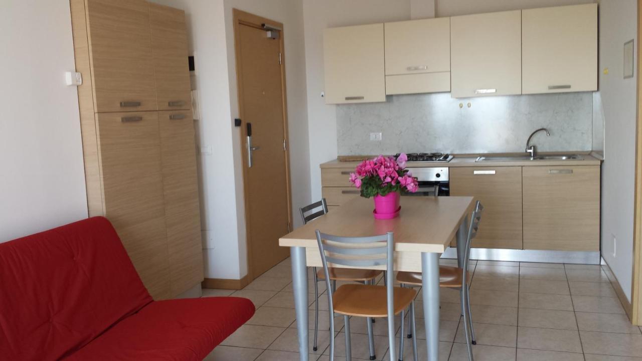 Residence Capinera Sottomarina Eksteriør bilde